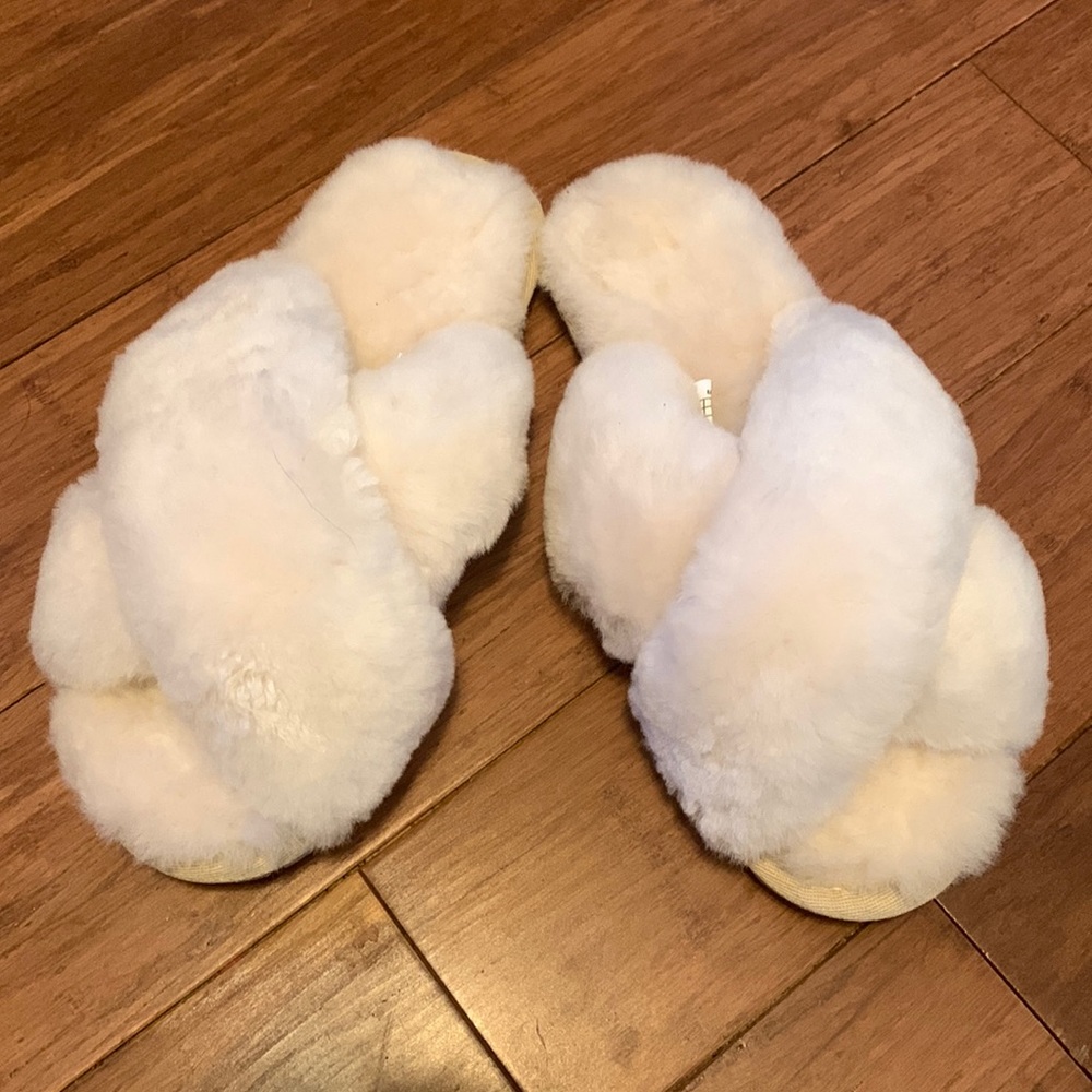 ✨SOLD✨ Emu Australia Cream Sheepskin Mayberry Slippers